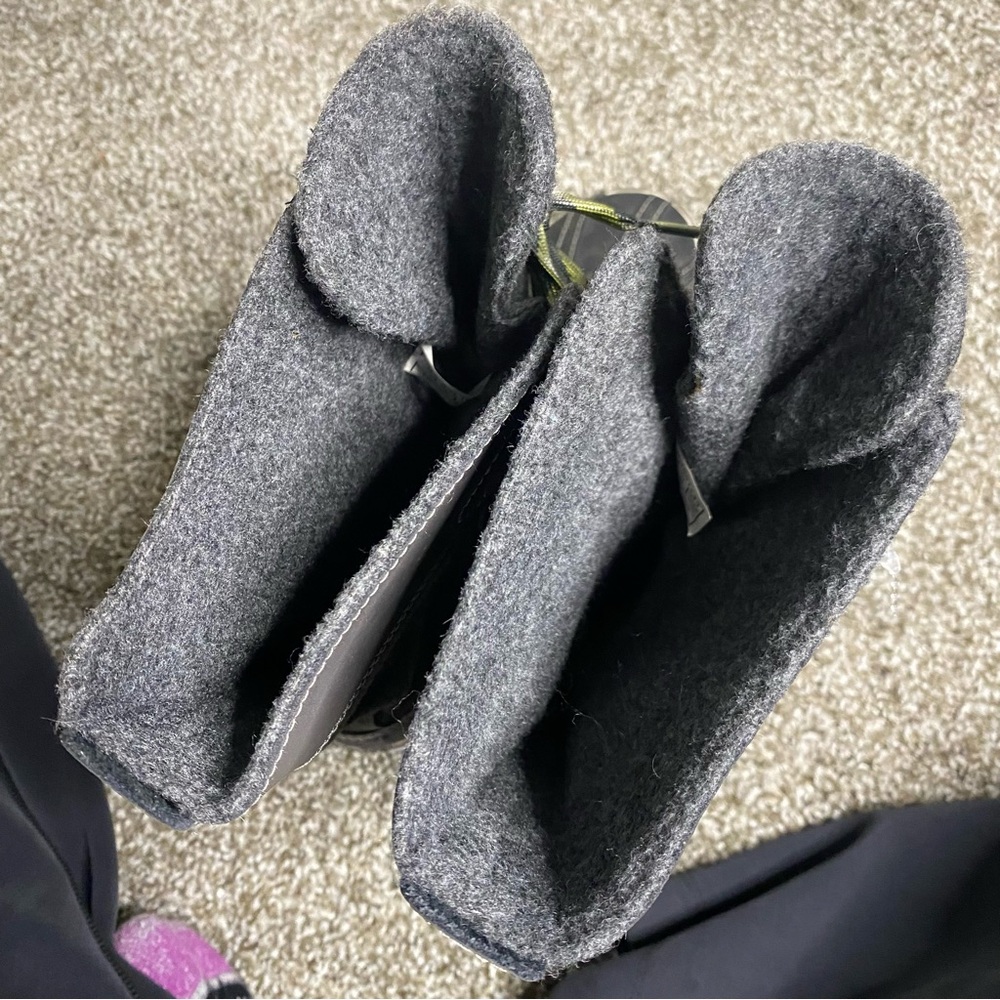 UGG Baroness Snow Duck Rain Boot - Picture 8 of 10